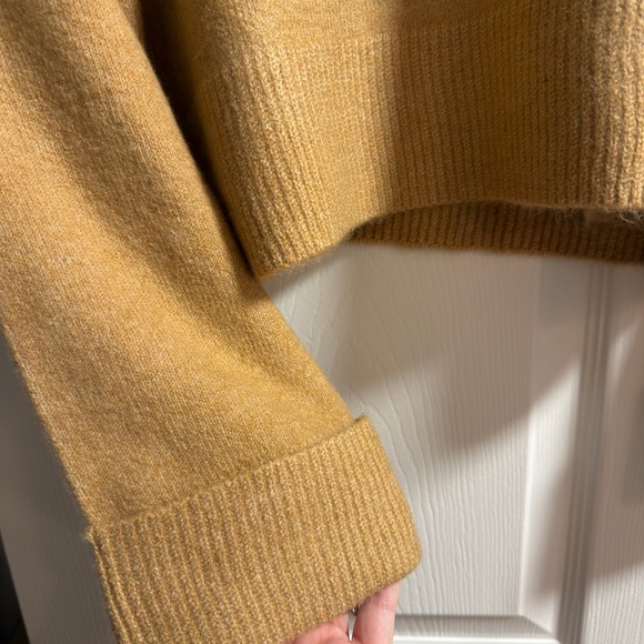 NWT 1State Women’s Camel Turtleneck Sweater - Picture 7 of 8